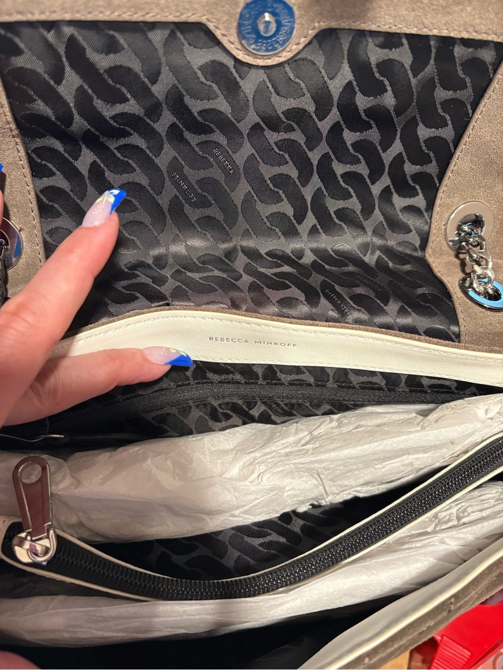 Rebecca minkoff suede shoulder bag like new - Picture 6 of 6